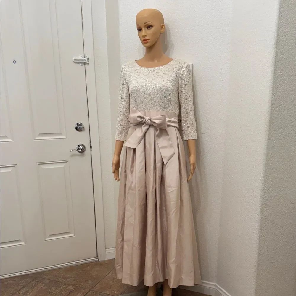 Jessica Howard Cream Lace  Satin Sequins Formal Wedding Dress Tulle Skirt Sz 10